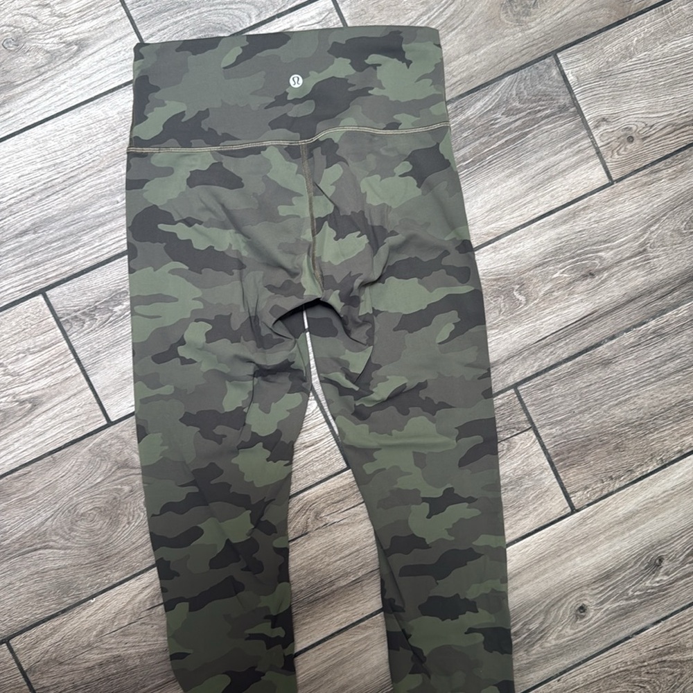 Lululemon Wunder Train - Picture 2 of 3
